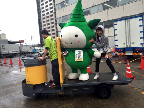 船橋市場だよ全員集合20 ／ 20